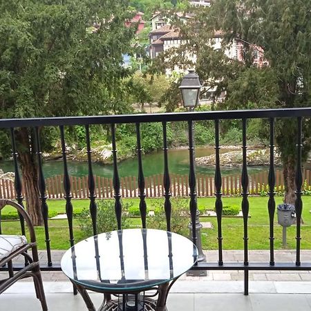 Apartamento Con Terraza Al Puente Romano Onís Kültér fotó