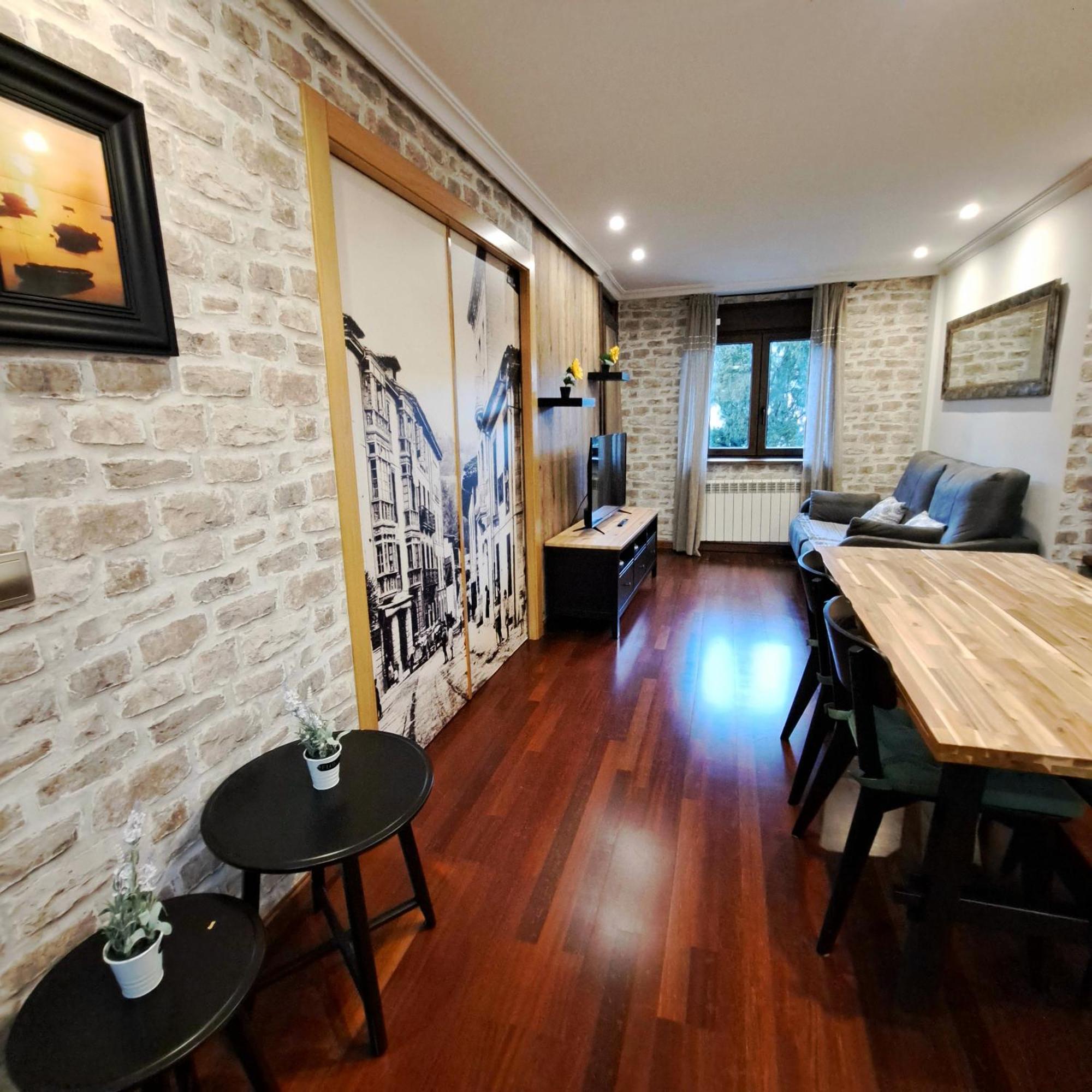 Apartamento Con Terraza Al Puente Romano Onís Kültér fotó